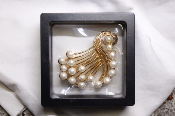 Framed Vintage Pearl Brooch