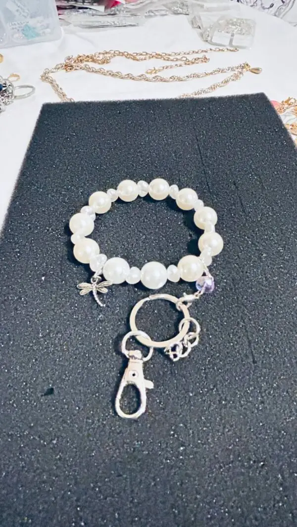 Keylet Pearl like Beads